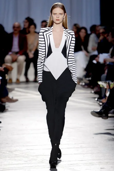 Look 1